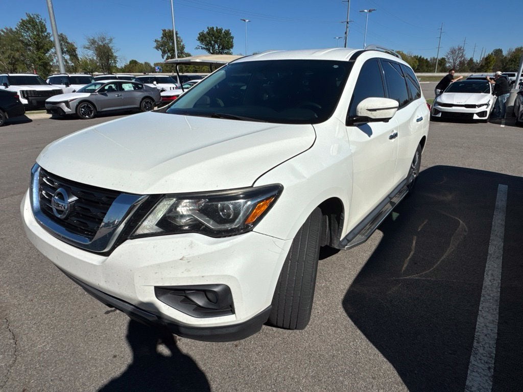 2020 Nissan Pathfinder SL