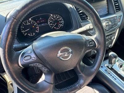 2020 Nissan Pathfinder SL