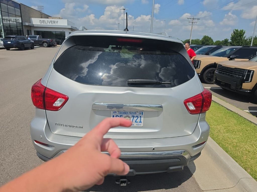 2018 Nissan Pathfinder SV