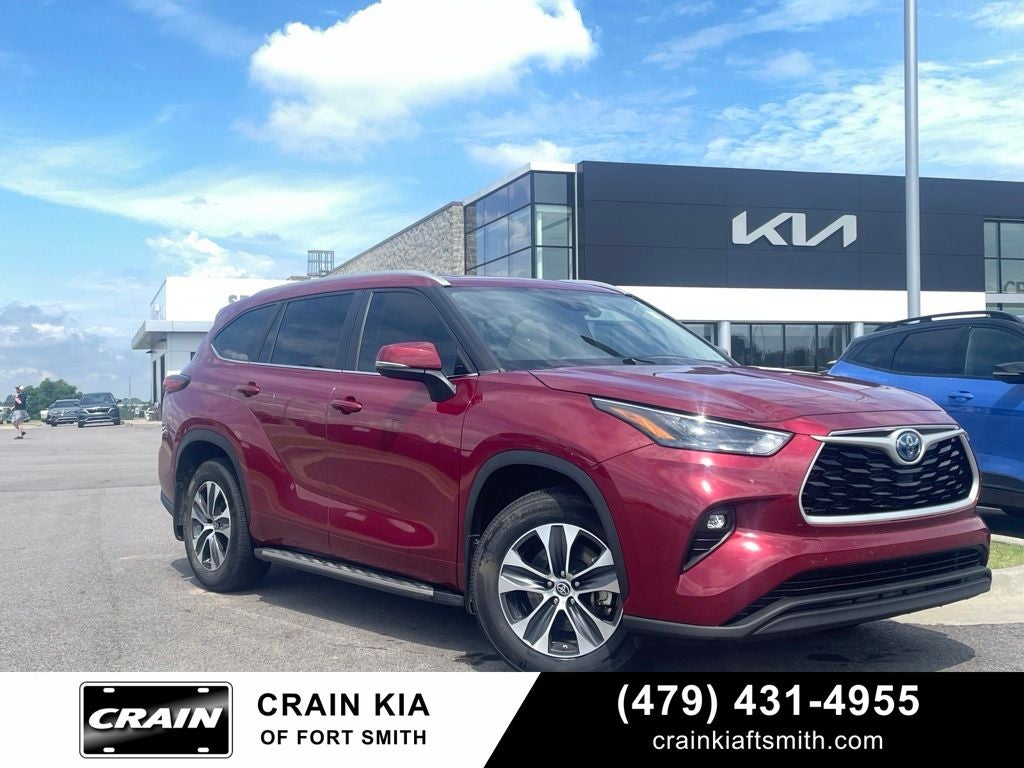 2023 Toyota Highlander Hybrid XLE