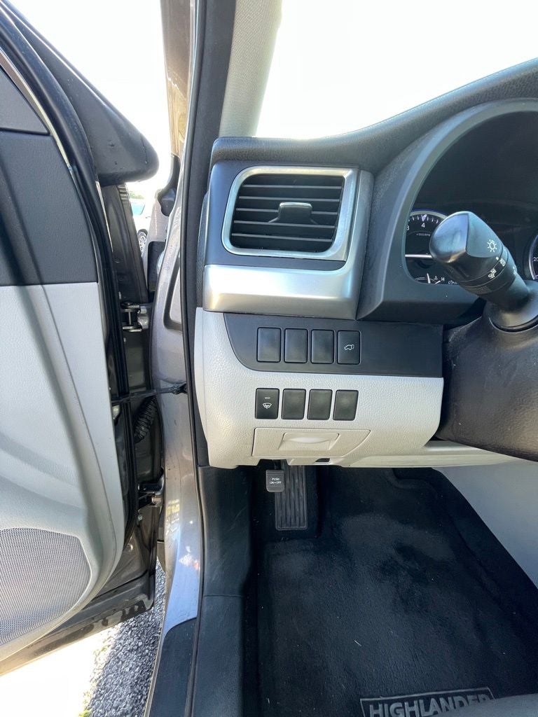 2016 Toyota Highlander XLE V6 HEATED SEATS / NAV