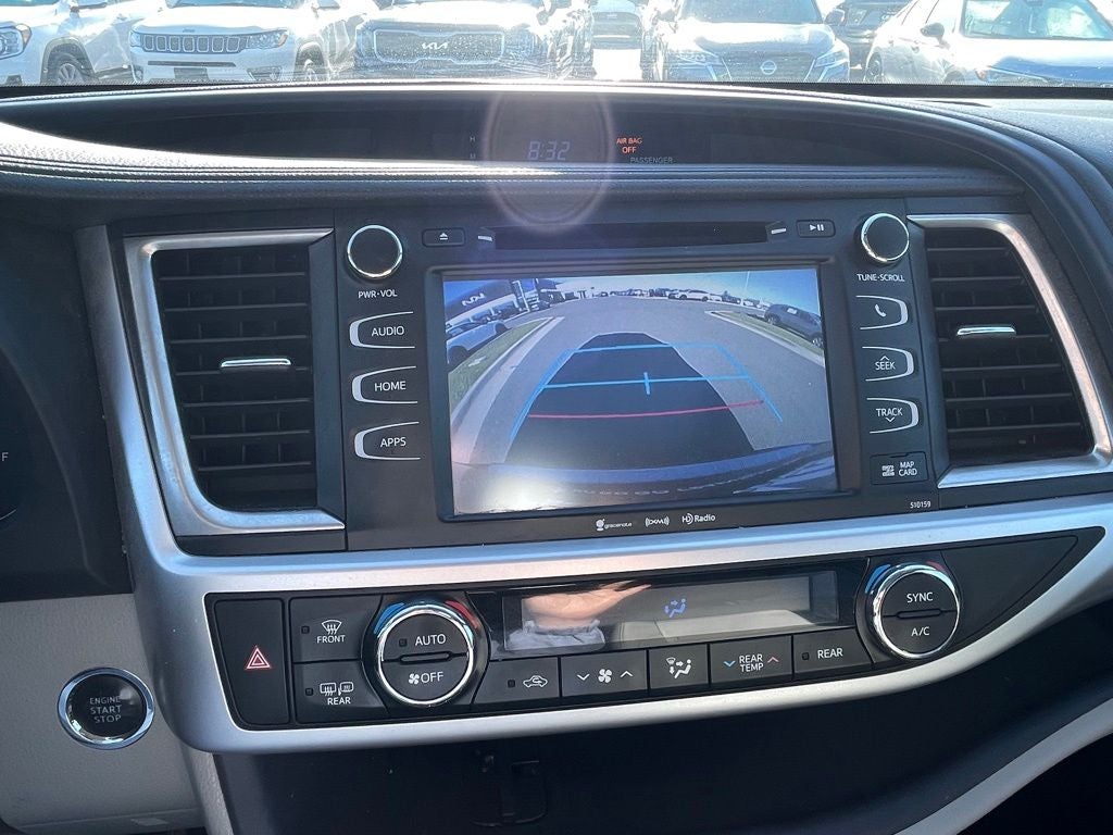2016 Toyota Highlander XLE V6 HEATED SEATS / NAV