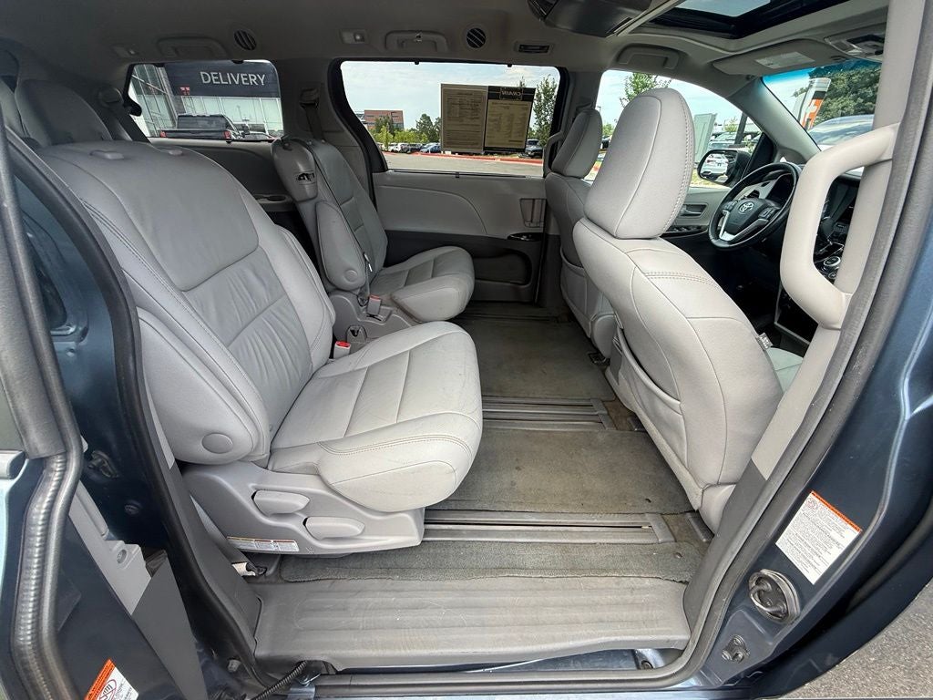 2017 Toyota Sienna XLE 8 Passenger