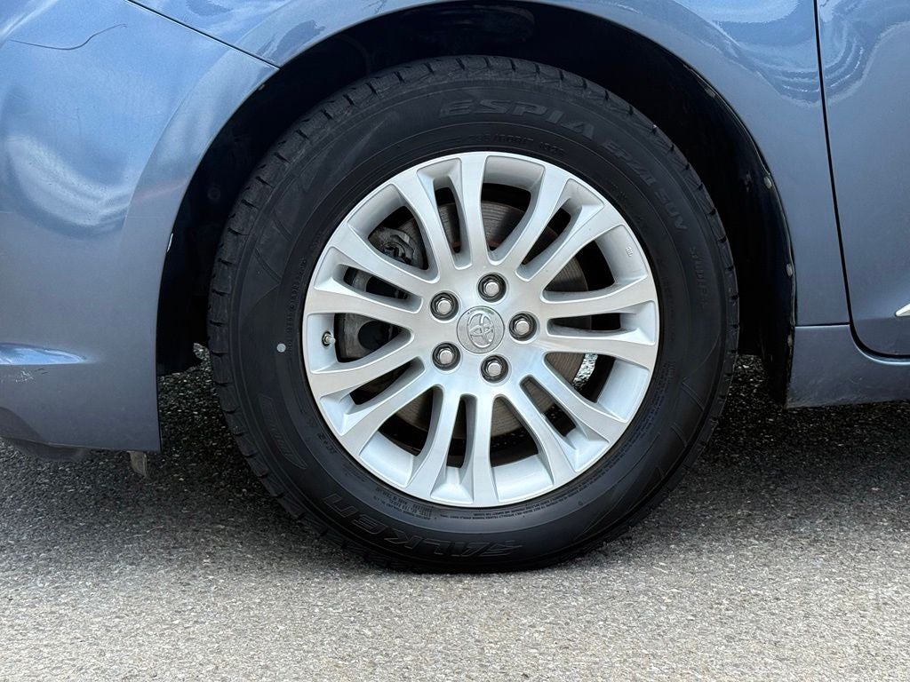 2017 Toyota Sienna XLE 8 Passenger