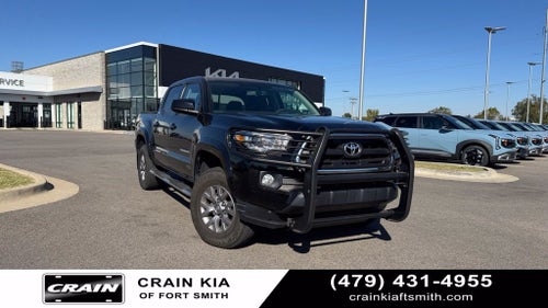 2017 Toyota Tacoma SR5 / 4X4 / ONE OWNER V6