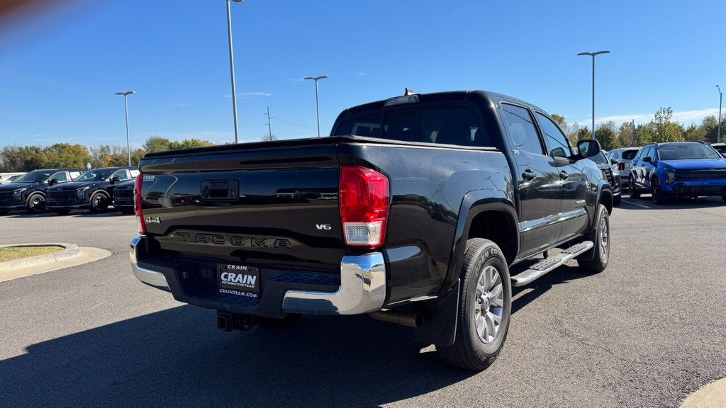 2017 Toyota Tacoma SR5 / 4X4 / ONE OWNER V6
