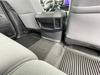 2024 Toyota Tundra SR5 4X4 / ONE OWNER / CLEAN CARFAX