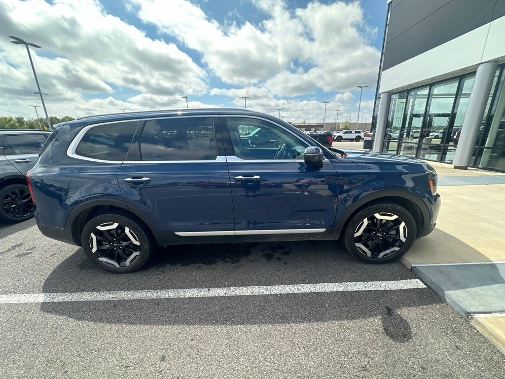2025 Kia Telluride S CLEAN CARFAX / HEATED SEATS / LEATHER / SUNROOF