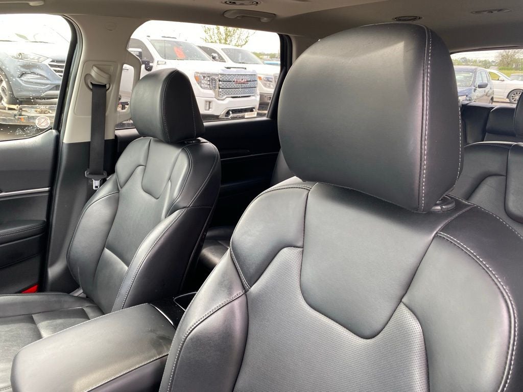 2025 Kia Telluride S AWD / ONE OWNER / HEATED SEATS