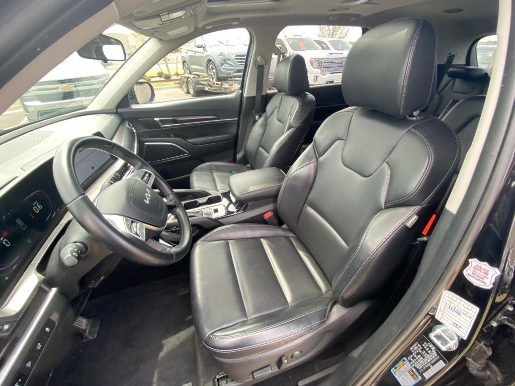 2025 Kia Telluride S AWD / ONE OWNER / HEATED SEATS