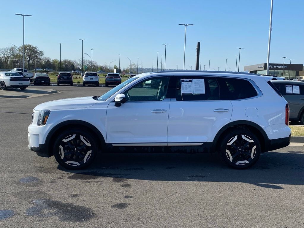 2025 Kia Telluride S HEATED SEATS / NAV
