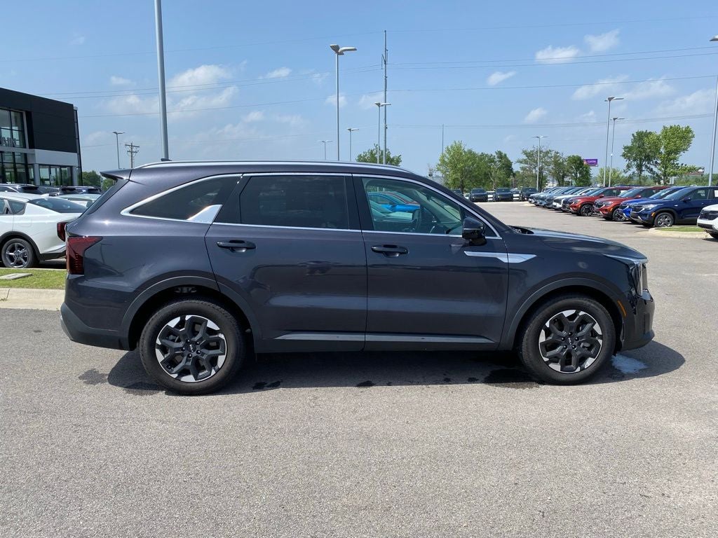 2025 Kia Sorento S MOONROOF / ONE OWNER / HEATED SEATS