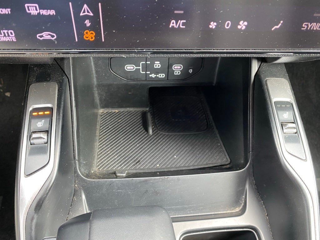 2024 Kia Sorento S AWD / LEATHER / NAV