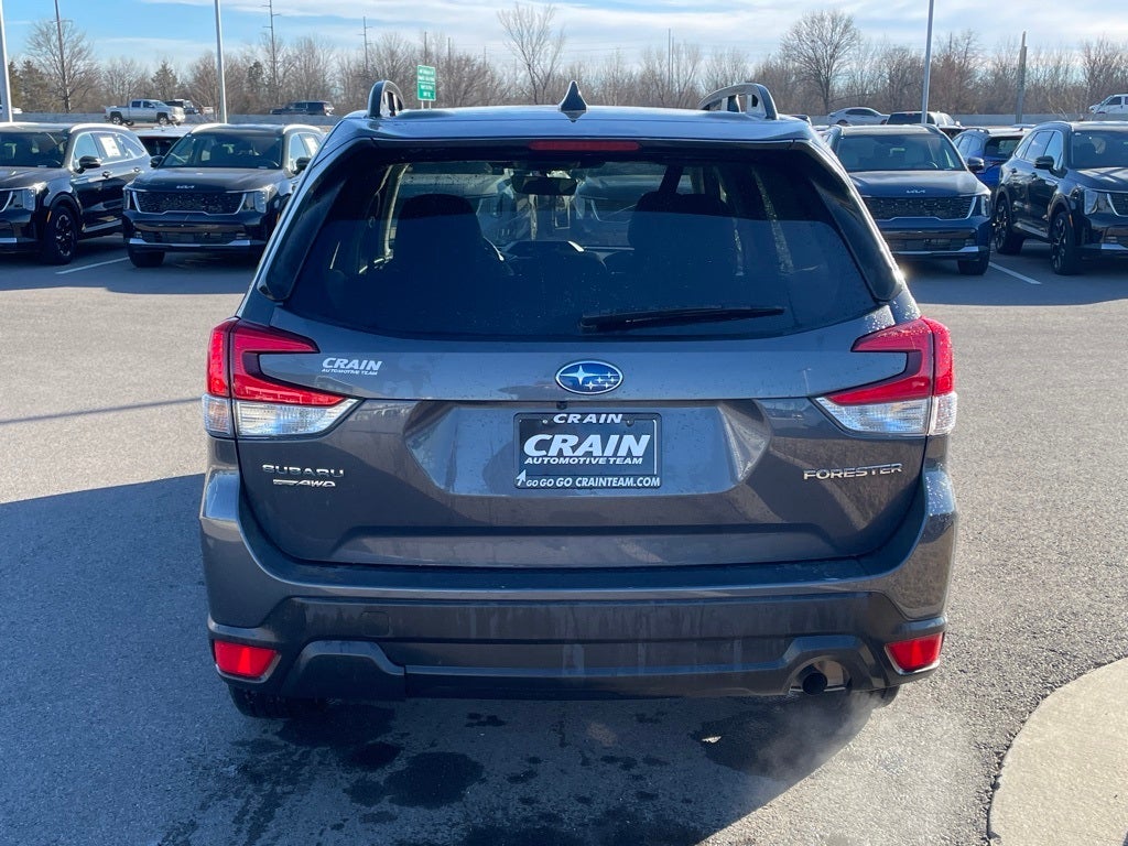 2024 Subaru Forester Premium MOONROOF / HEATED SEATS / AWD