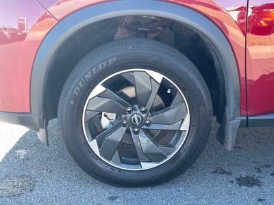 2025 Nissan Rogue SV AWD / ONE OWNER / POWER DRIVERS SEAT