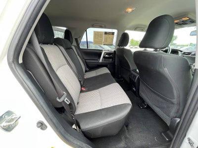 2022 Toyota 4Runner SR5 4X4 / KEYLESS ENTRY