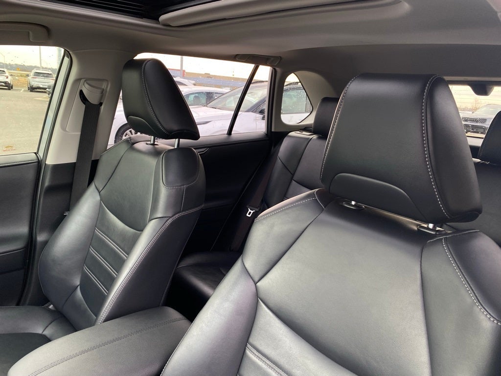 2019 Toyota RAV4 Limited AWD / LEATHER / SUNROOF