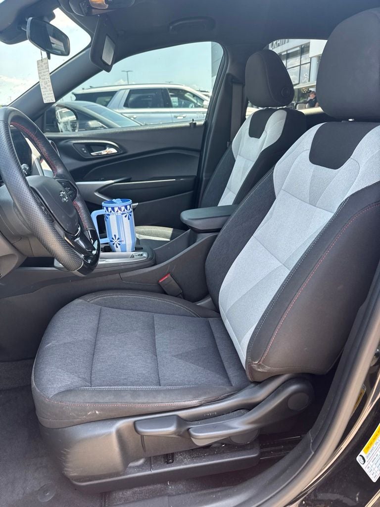 2024 Chevrolet Trax 1RS ONE OWNER / HEATED SEATS