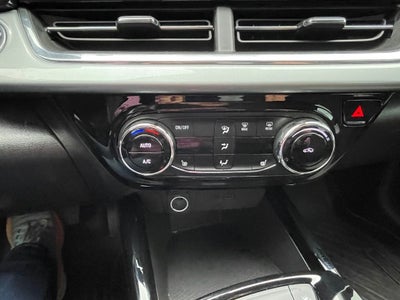 2025 Chevrolet Trax LT HEATED SEATS / ONE OWNER