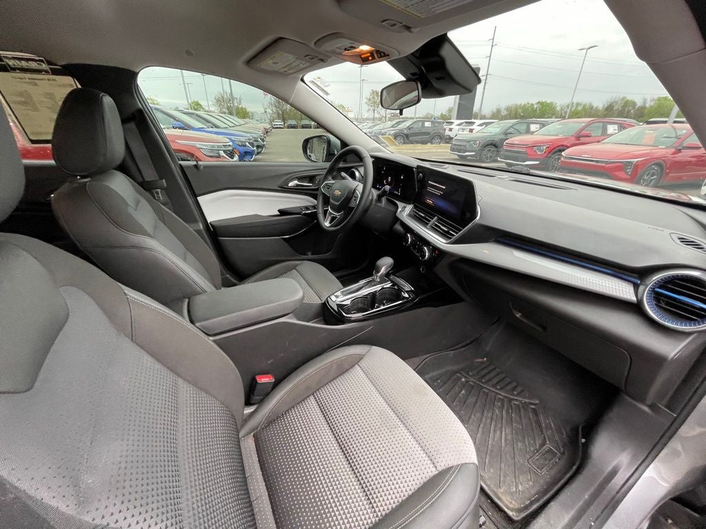 2025 Chevrolet Trax LT HEATED SEATS / ONE OWNER