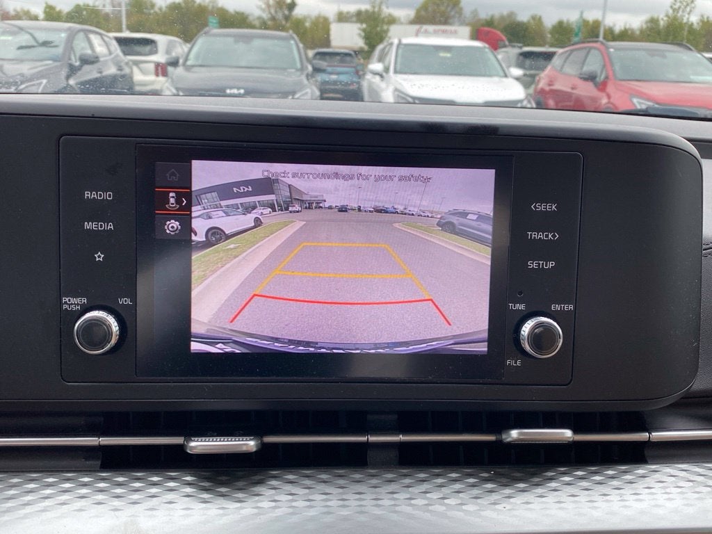 2024 Kia Carnival LX APPLE CARPLAY / 3RD ROW