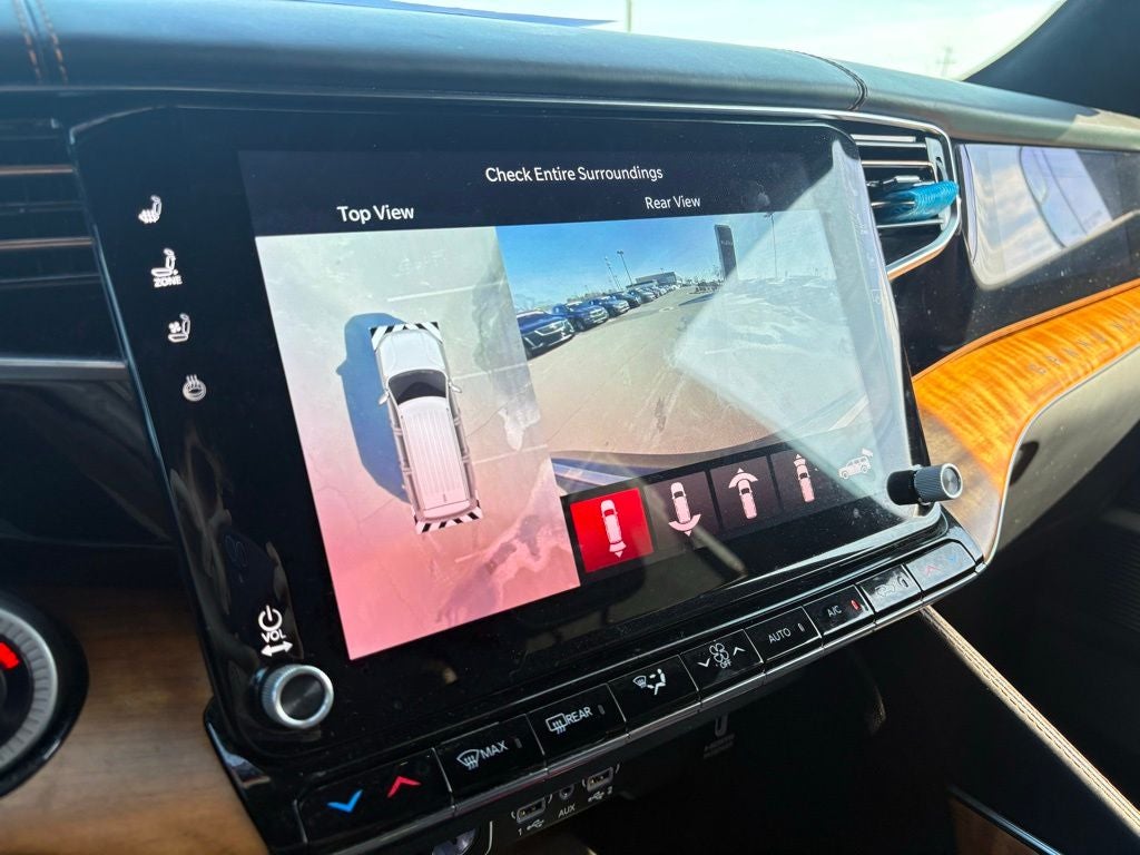 2022 Jeep Grand Wagoneer Series III