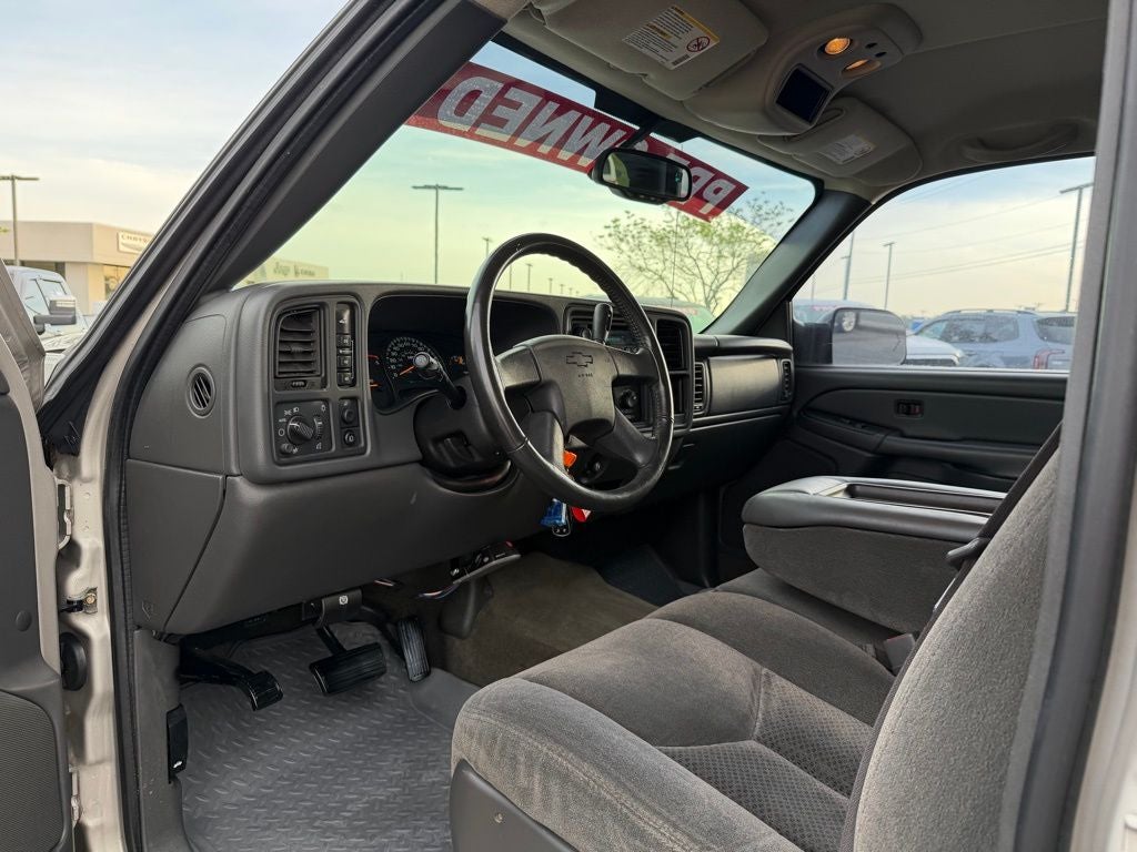 2005 Chevrolet Silverado 2500HD LT 153 WB