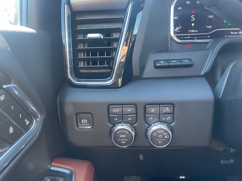 2025 GMC Sierra 2500HD Denali Ultimate