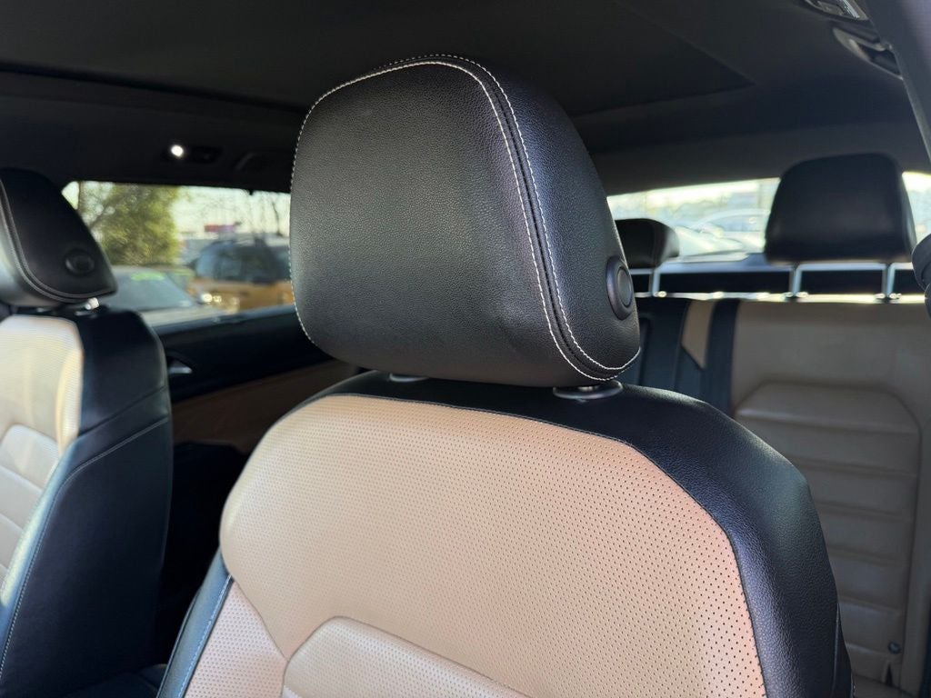 2023 Volkswagen Atlas Cross Sport 3.6L V6 SEL Premium R-Line