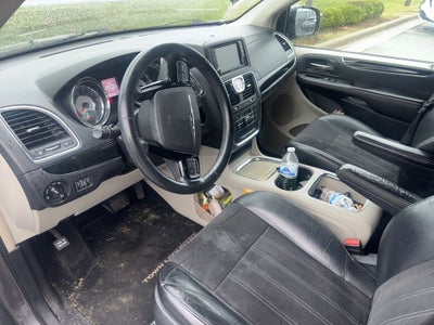 2014 Chrysler Town & Country Touring-L