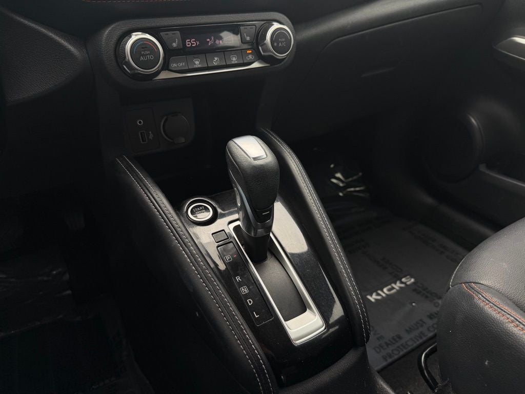2020 Nissan Kicks SR