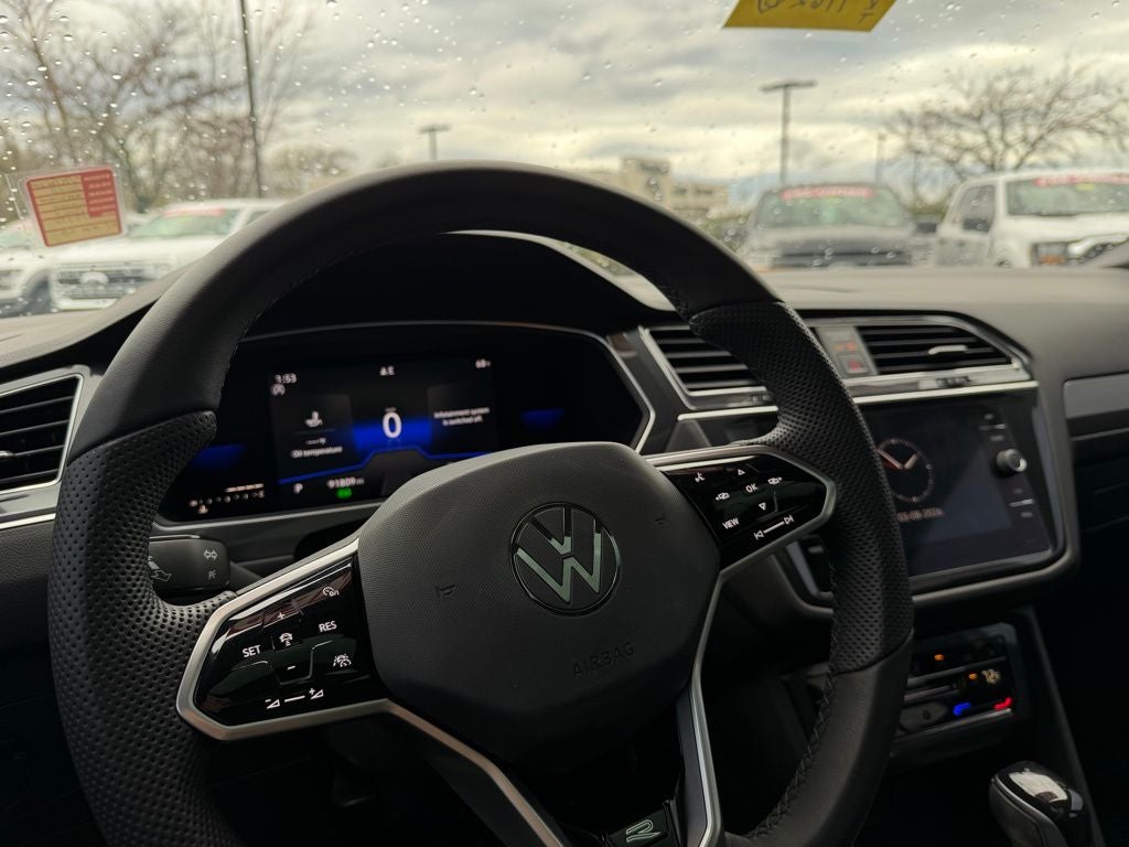 2022 Volkswagen Tiguan 2.0T SE R-Line Black