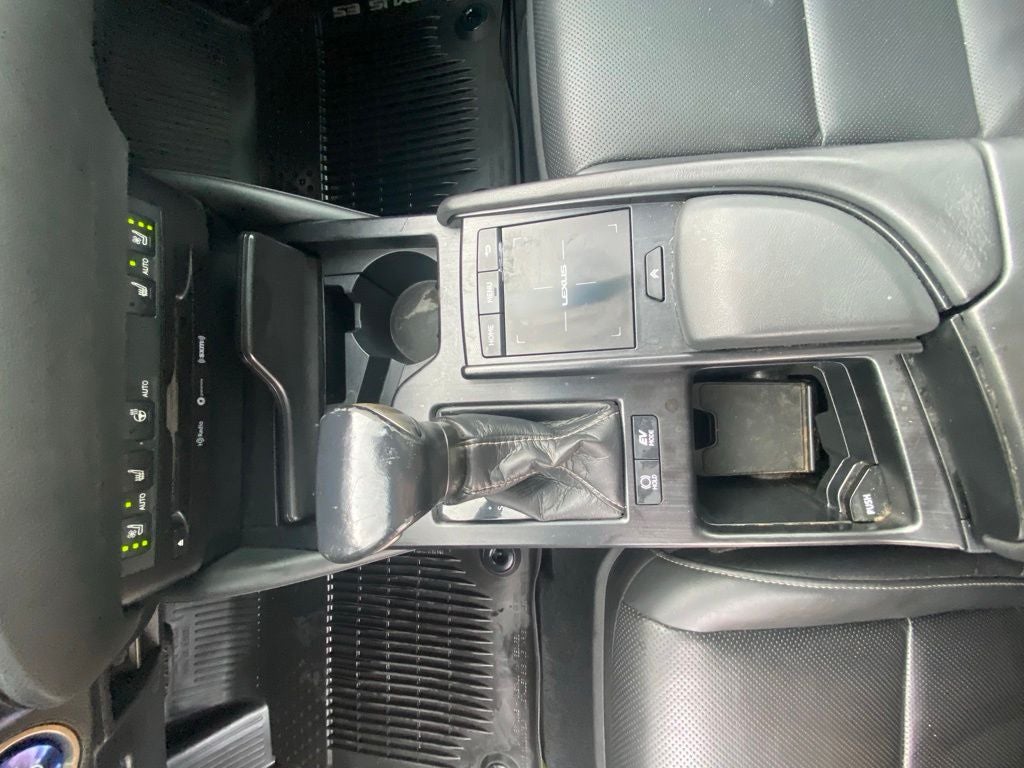 2021 Lexus ES 300h *Premium Pkg/Heated & Ventilated Seats
