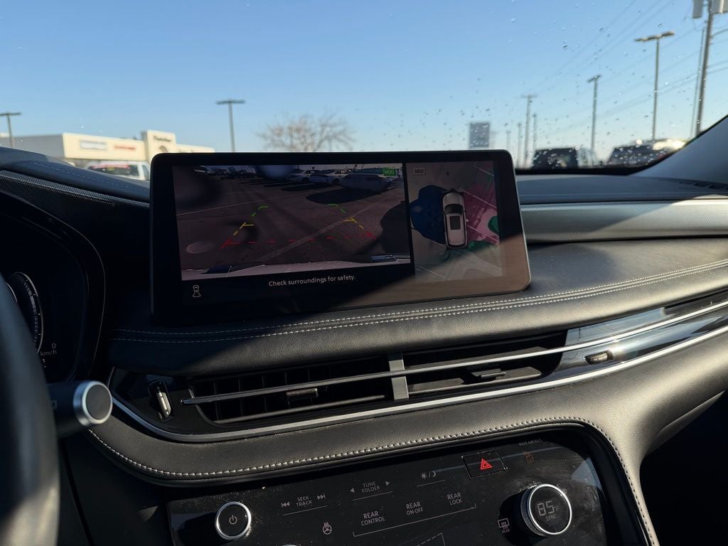 2024 INFINITI QX60 LUXE