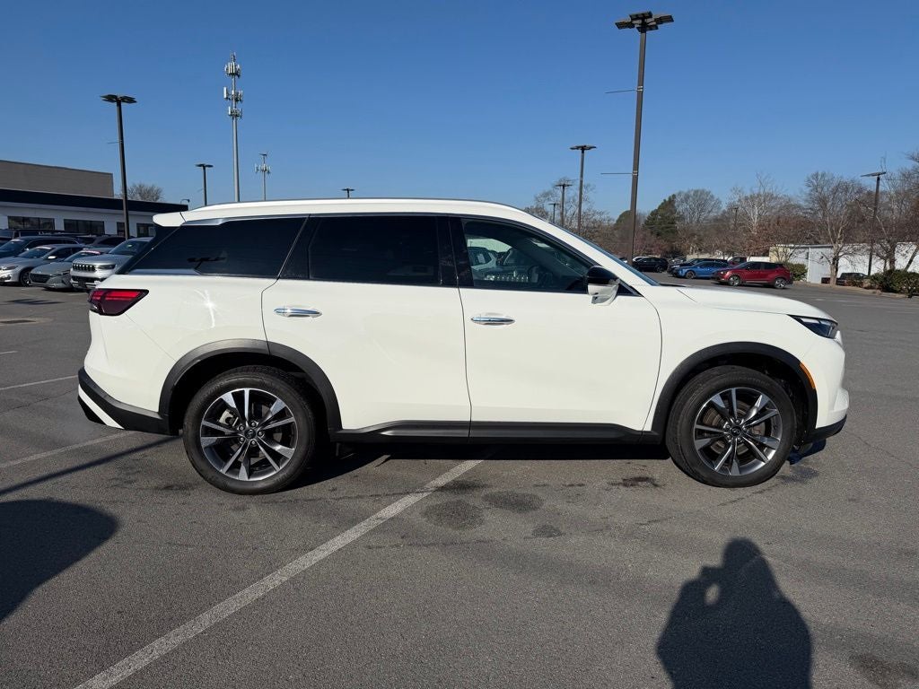 2024 INFINITI QX60 LUXE