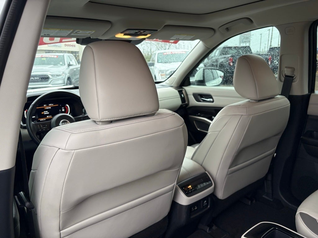 2022 Nissan Pathfinder Platinum