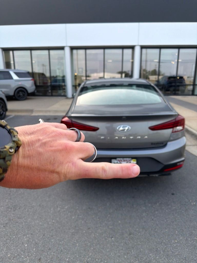 2020 Hyundai Elantra SE