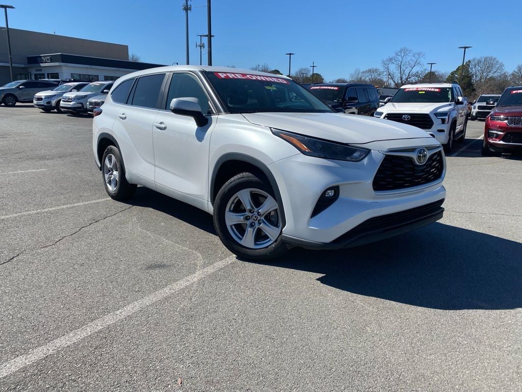 2024 Toyota Highlander LE