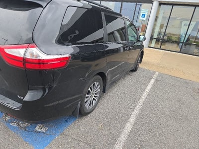 2019 Toyota Sienna XLE 8 Passenger