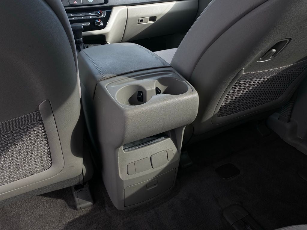 2021 Kia Sedona LX