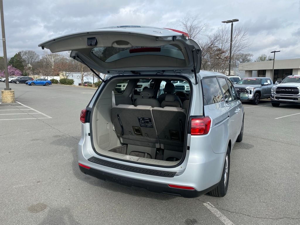 2021 Kia Sedona LX