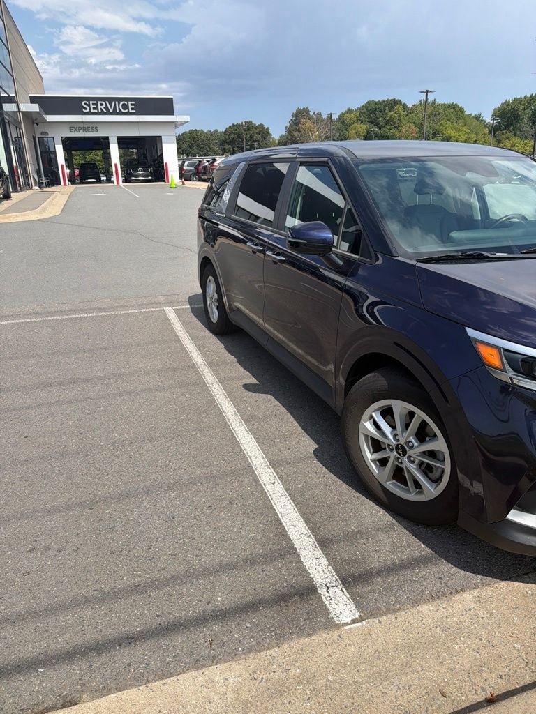 2024 Kia Carnival LX *Kia Certified Pre-Owned/8 Pasenger