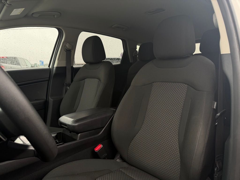 2024 Kia Sportage Hybrid LX