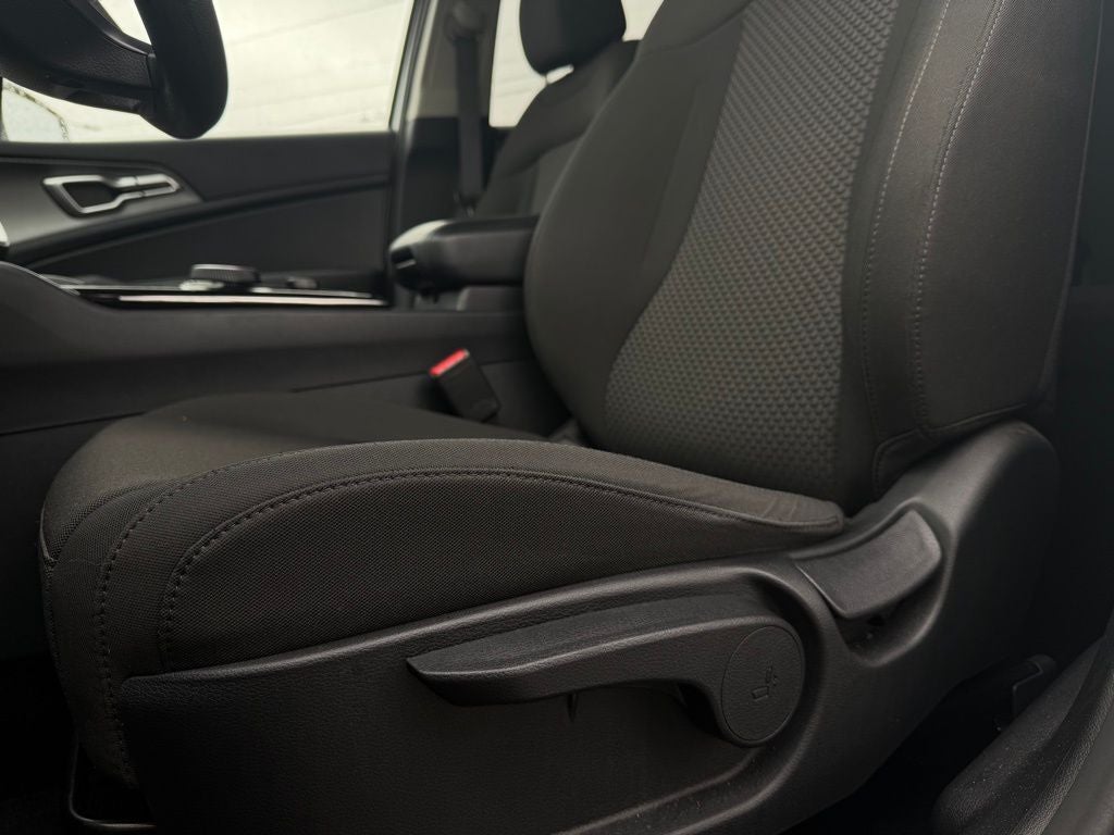 2024 Kia Sportage Hybrid LX