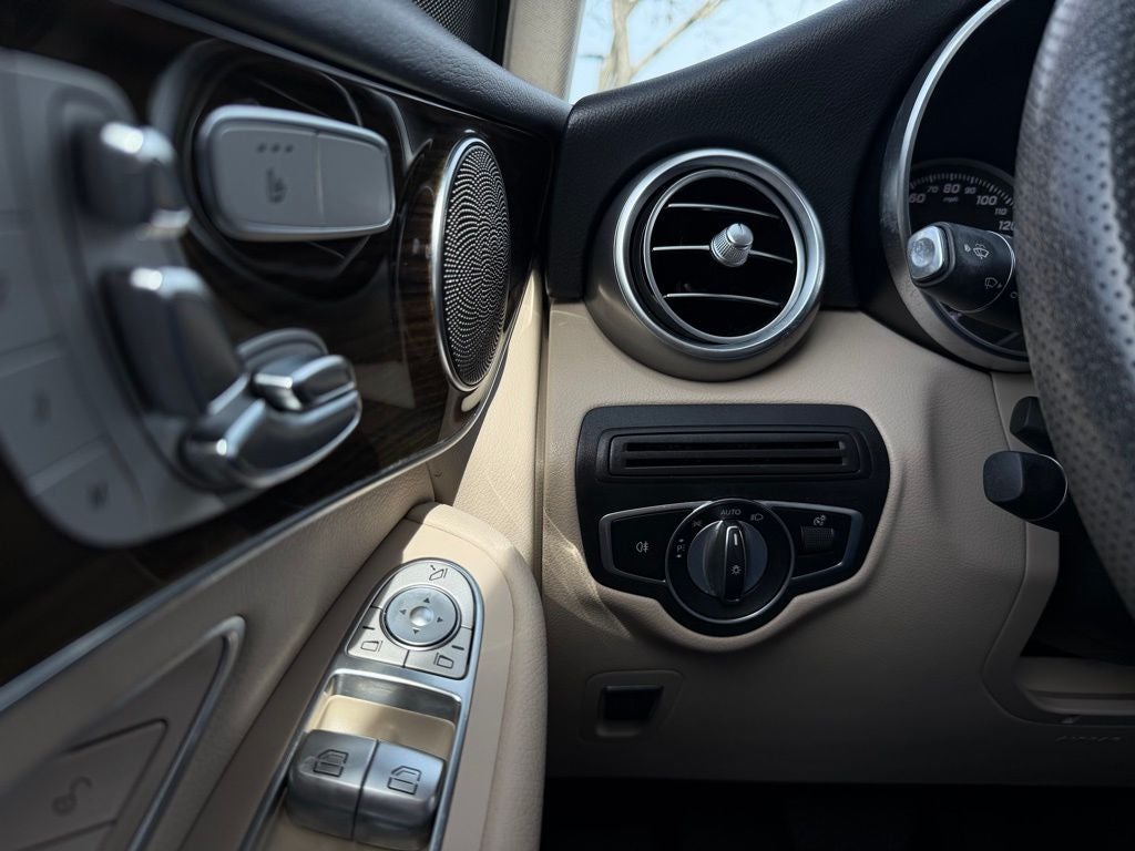 2019 Mercedes-Benz GLC GLC 300