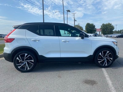 2021 Volvo XC40 R-Design