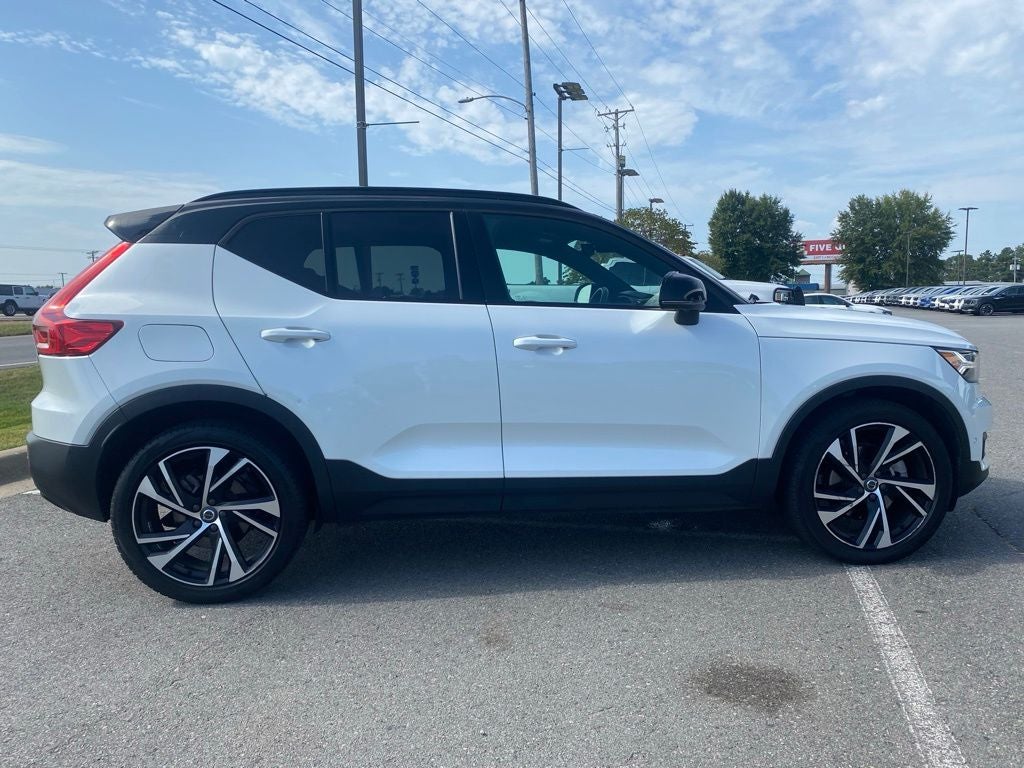 2021 Volvo XC40 R-Design