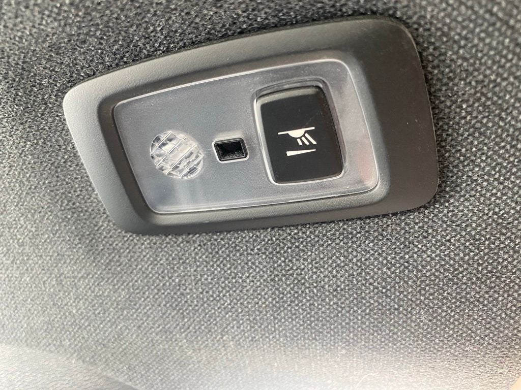 2021 Volvo XC40 R-Design