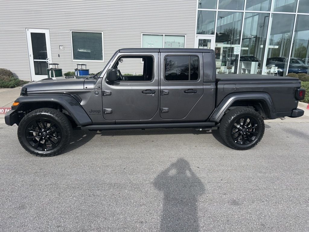 2025 Jeep Gladiator Nighthawk SUPER CLEAN 1 OWNER!!