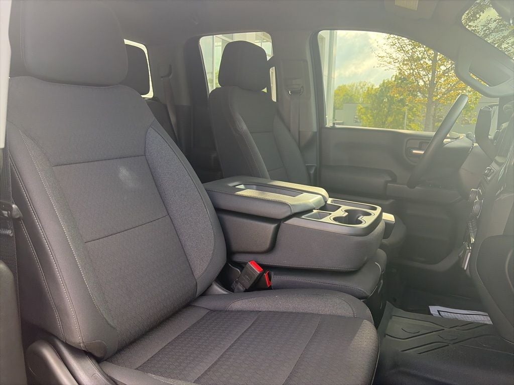 2025 Chevrolet Silverado 1500 Custom CLEAN 1 OWNER CARFAX